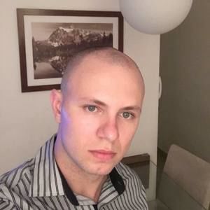 Meet your Posher, Eric